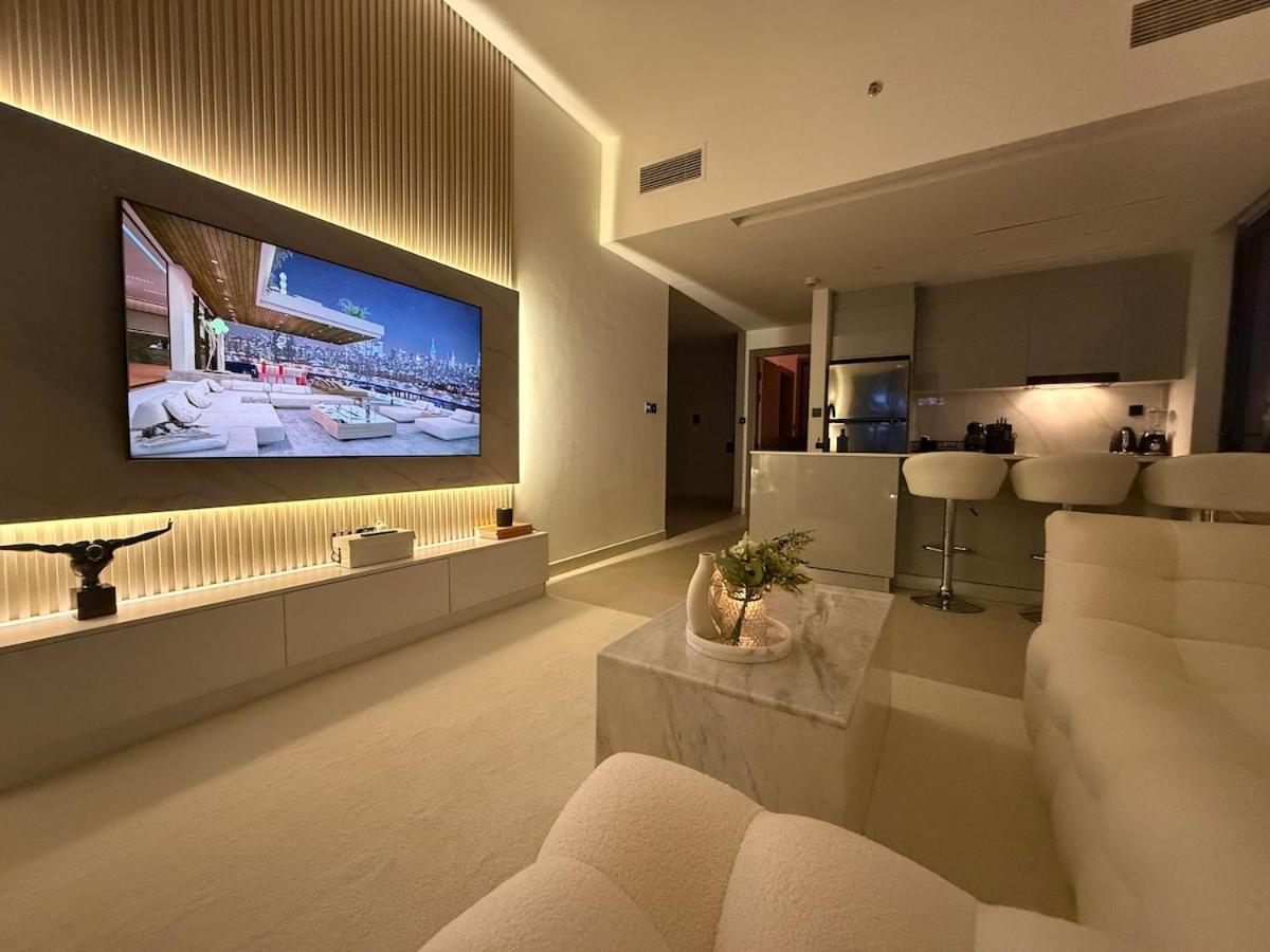 Elegant & Luxury 2Br Apartment Burj And Canal View Sabkhah ภายนอก รูปภาพ